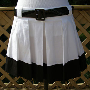 NEW Mandee white belted chic skirt size L 8-10